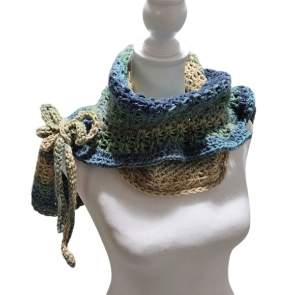 Hand Crafted Crochet Multicolored 10-way scarf winter hoodie handmade blue shawl - Picture 13 of 17